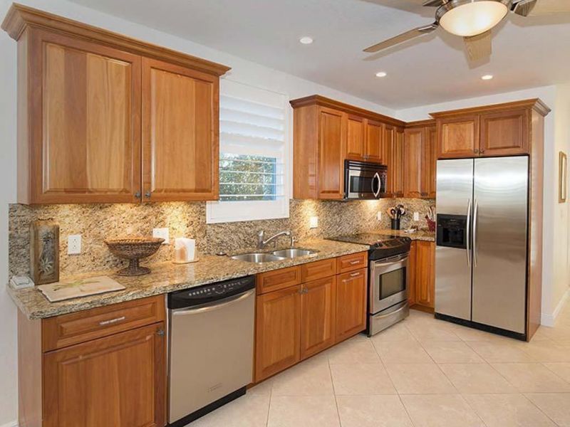  Giallo venezian granite