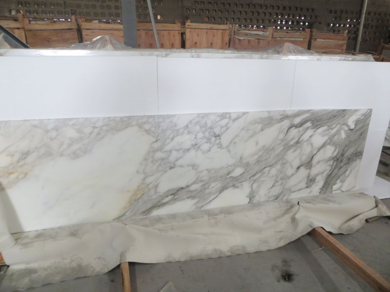 Calacatta white marble