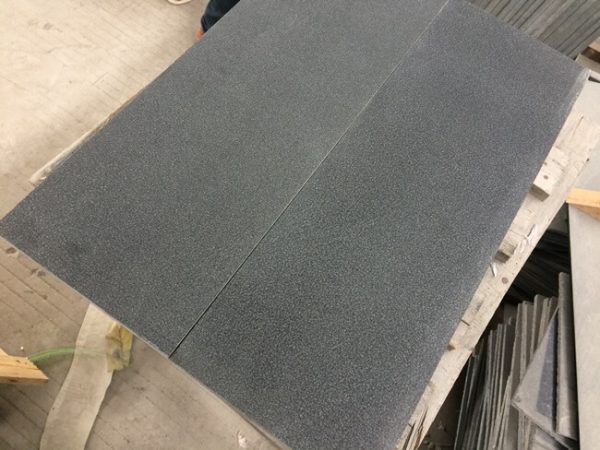 Antiqued China Hebei Black Granite Tiles 