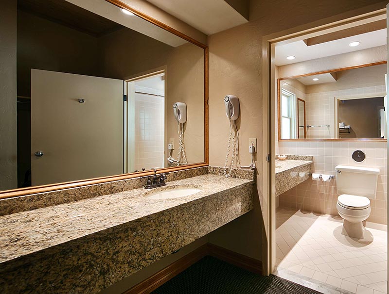 Best Western Antlers-venitian gold granite bathroom vanity top